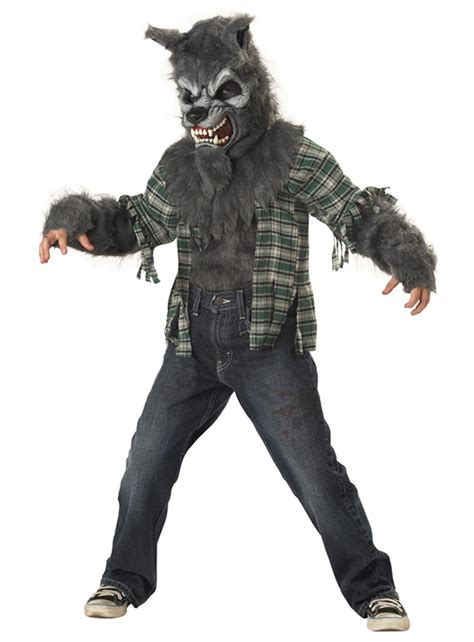 Nov 4, 2013 · How To Make A DIY Werewolf Costume. This easy Halloween costume is super simple and no-sew. Yay! Cut vest – cut a rectangle from the faux fur that is the width of your child’s chest plus four inches. The length should be the length of your child’s chest from waist to neck, doubled. Cut head hole – Double your rectangle and cut a circle ... 
